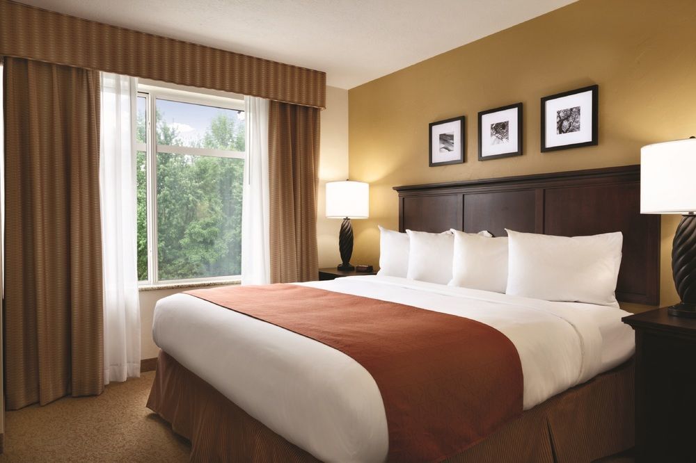 Country Inn & Suites By Radisson, Kansas City At Village West, Ks Bonner Springs Экстерьер фото
